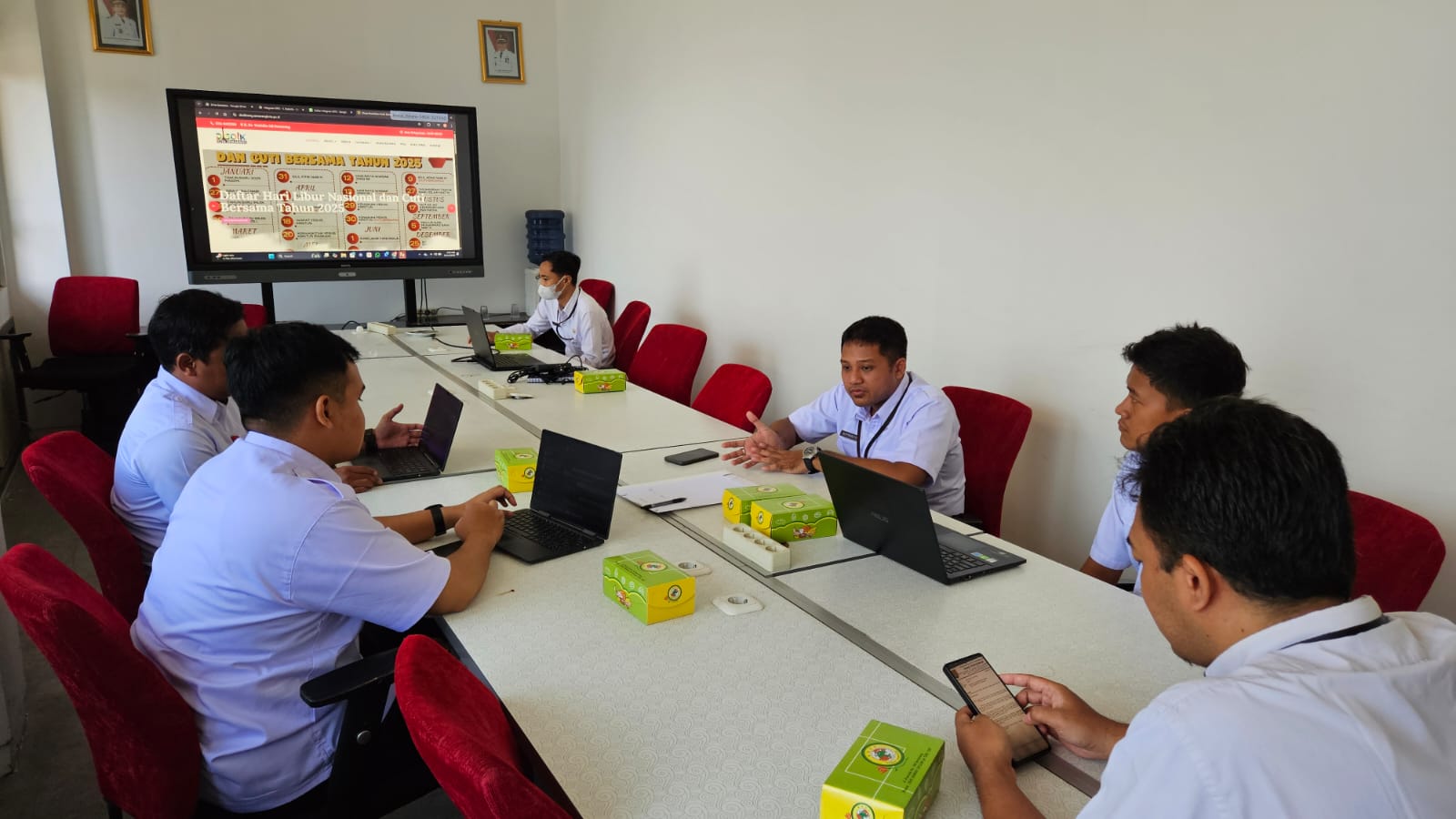 Rapat Koordinasi Pengembangan Website Dinas Pendidikan Kota Semarang di Diskominfo